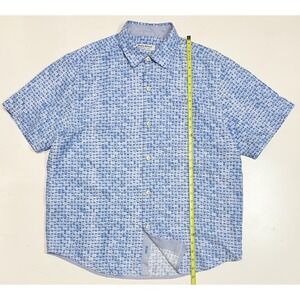 Tommy Bahama Shirt Men Large Coconut Point Fade Away Geo Camp Island Zone‎ $118